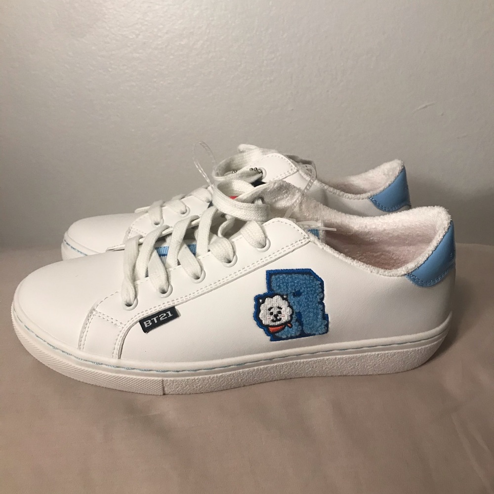 BT21 x Sketchers shoes